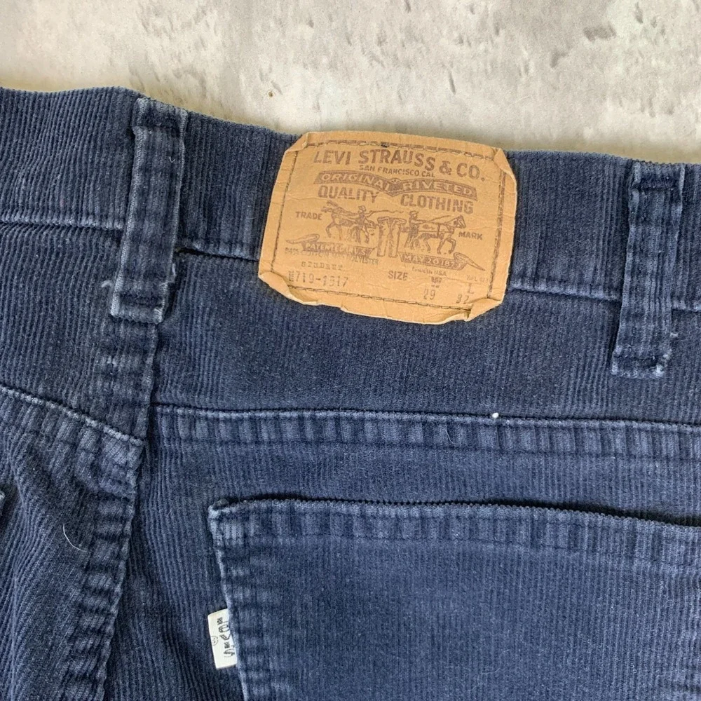 Vintage Levis 710-1517 Corduroy Pants‎ Silver Tab